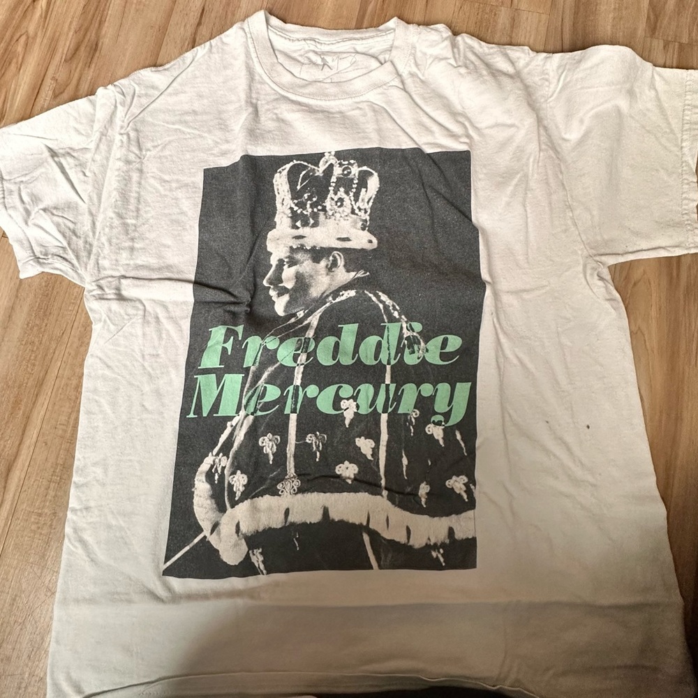 Freddie Mercury “Queen” tee shirt